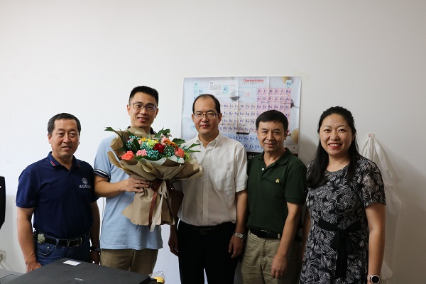 a8a53d84e8574a8d9bd2769e6f95dfd6.jpg 汤江江.jpg